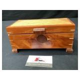 Wood jewelry box