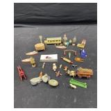 Small wooden figurines