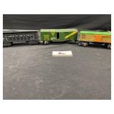 Metal train cars Lionel