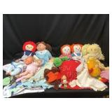 Dolls and miscellaneous doll clothes and raggedy