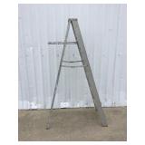 Aluminum Step Ladder