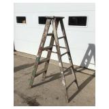 Wood Step Ladder