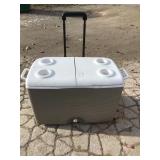 Rubbermaid Cooler