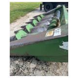 John Deere 643 Cornhead