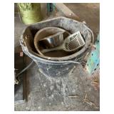 Feed Bucket