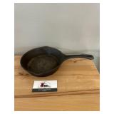 Cast iron skillet