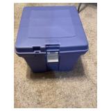 Rubbermaid trunk