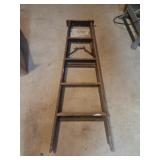 5ft Wooden Step Ladder