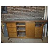 Work Bench with Vise