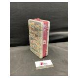 2 sided compartment of beads