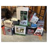 Toy tractor EMPTY boxes