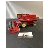 1:32 scale International combine metal