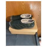 Sahalie womens 9.5 shoes