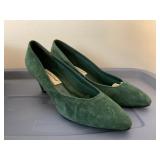 Carriage Court Green Suede Heels Size 9