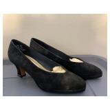 MOOTSIES TOOTSIES Black Suede Heels Size 9