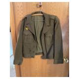 Army green jacket likely size l