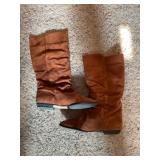 Apostrophe women size 9 boots