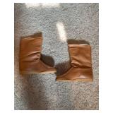 Leather snow boots women size 9
