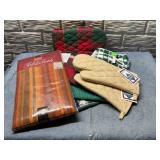 Table cloth/ kitchen items