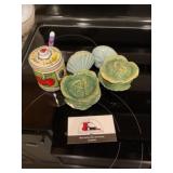 Lettuce and sea shells salt and pepper shakers