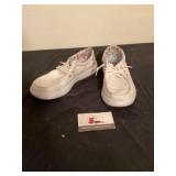 Skechers memory foam size 7 1/2