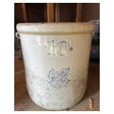 Western 10 Gallon Crock