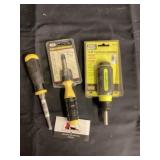 Ratcheting screwdrivers