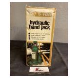 Hydraulic hand jack