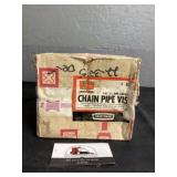 Chain pipe vise