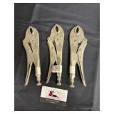 Adjustable locking pliers