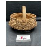 Oak buttocks egg Basket