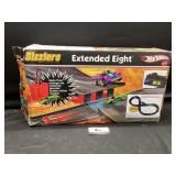 Sizzlers extended eight hot wheels track with cars