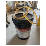 Hydraulic oil