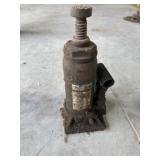 Bottle jack