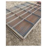 4 hog slat floor