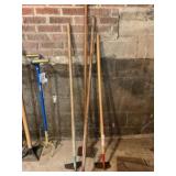 Garden Hoes and Edger