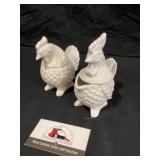 Chicken cream and sugar, salt, and pepper shakers