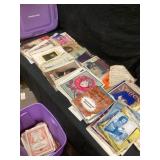 Tote with lid and sheet music