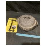 Metal hammered cast-iron Dutch oven number 88