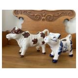 Vintage ceramic cow creamers