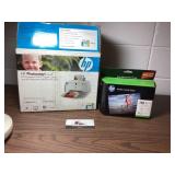 HP photo printer and paper