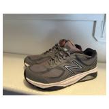Womenï¿½s size 9 New Balance tennis shoes