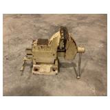 Bench vise