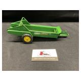 John Deere Manure spreader