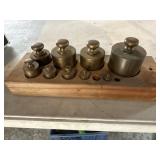 Laboratory weights