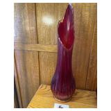 LE Smith swung glass vase