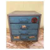 Metal organizer