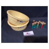 Assorted loose shotgun sheels and pet bowls