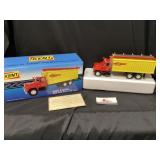 Kent Mack R-Model bulk feed truck with auger