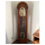 Grandfather Clock 70inches tall 16 inches wide 1